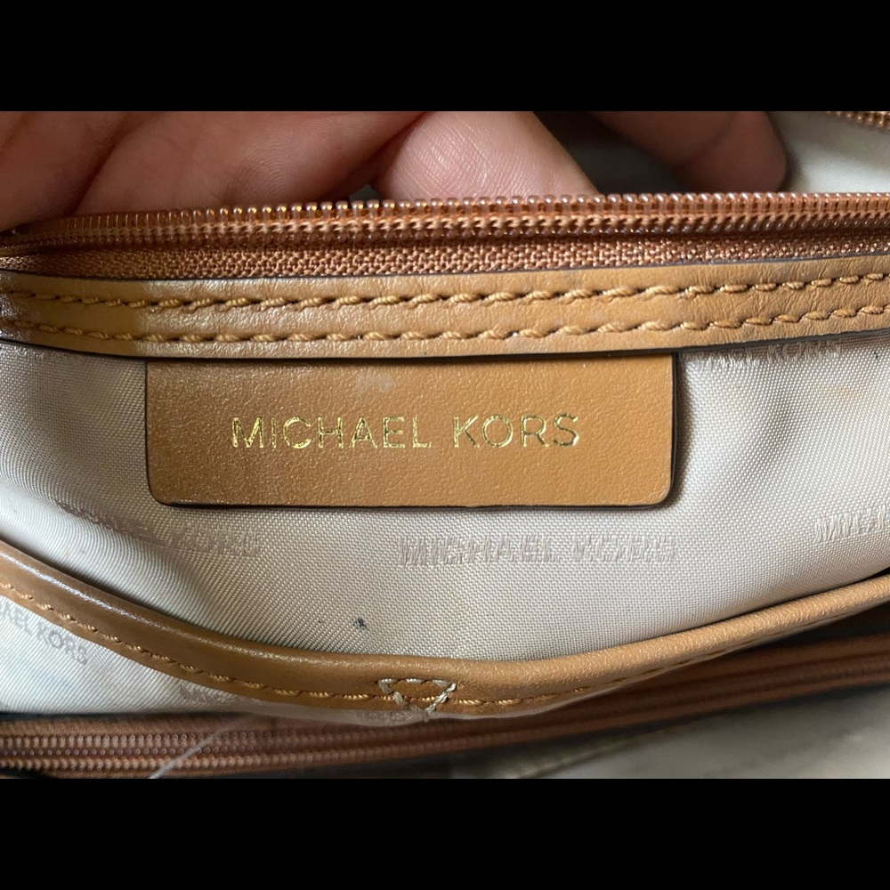 Large MK Signature Handbag - Picture 6 of 6
